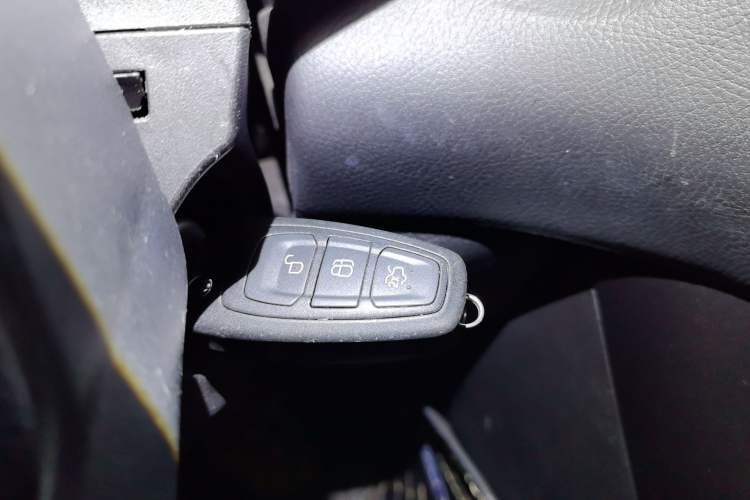 Used Ford Focus 2018 Sedan Classic 1.6L Automatic Trendy SmartDrive Edition Vehicle Key