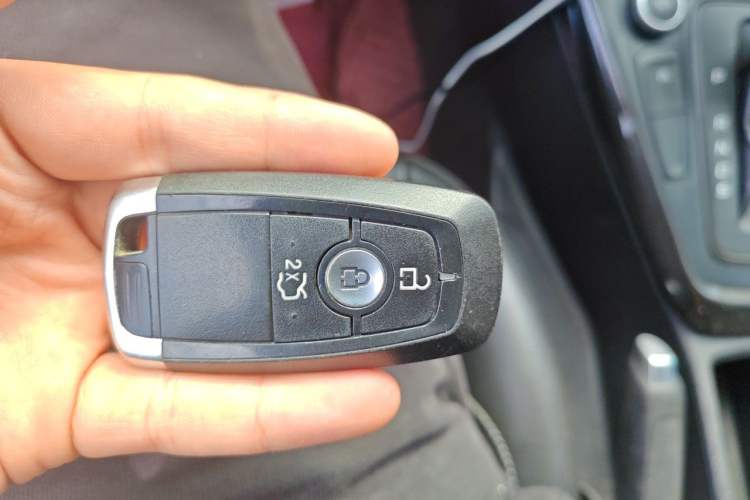 Used Ford Focus 2018 Hatchback Classic EcoBoost 180 Automatic Elite Model Vehicle Key