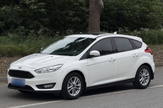 Used Ford Focus 2018 Hatchback Classic 1.6L Automatic Trendy SmartDrive Edition