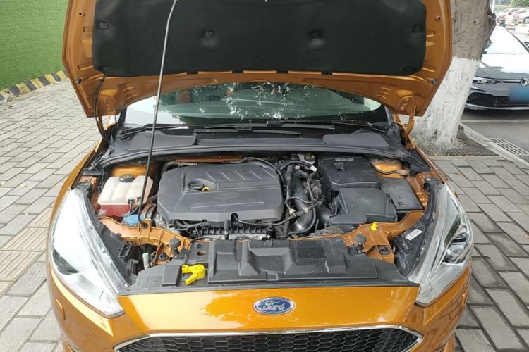 Used Ford Focus 2018 Hatchback Classic EcoBoost 180 Automatic Sport Edition Engine Bay