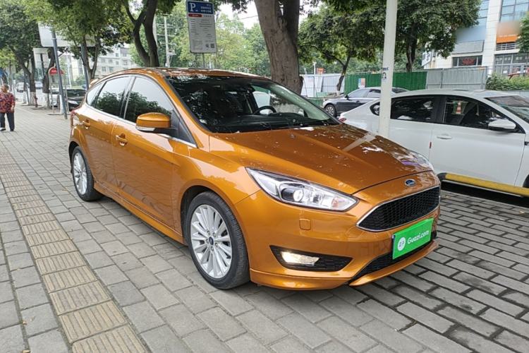 Used Ford Focus 2018 Hatchback Classic EcoBoost 180 Automatic Sport Edition Front Right 45 Deg