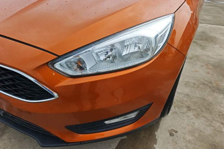 Used Ford Focus 2018 Hatchback Classic 1.6L Automatic Trendy SmartDrive Edition Left Front Headlight