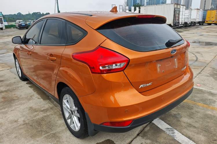 Used Ford Focus 2018 Hatchback Classic 1.6L Automatic Trendy SmartDrive Edition Rear Left 45 Deg