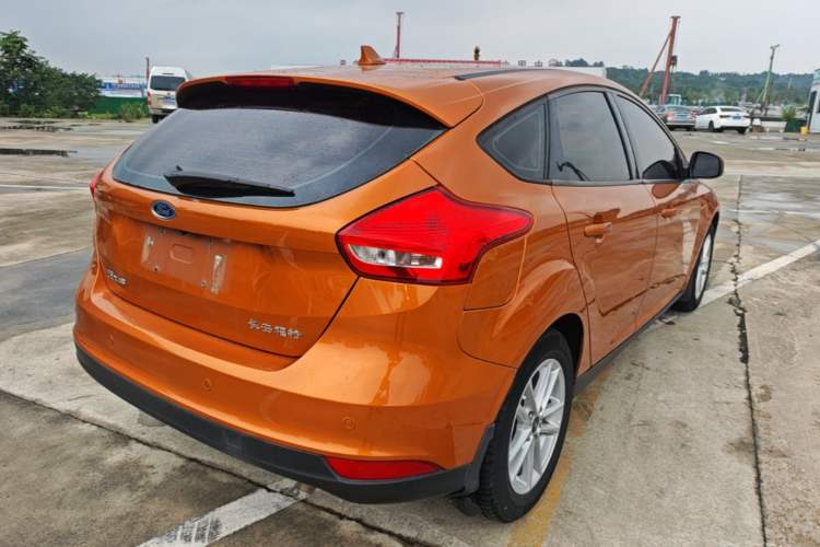Used Ford Focus 2018 Hatchback Classic 1.6L Automatic Trendy SmartDrive Edition Rear Right 45 Deg