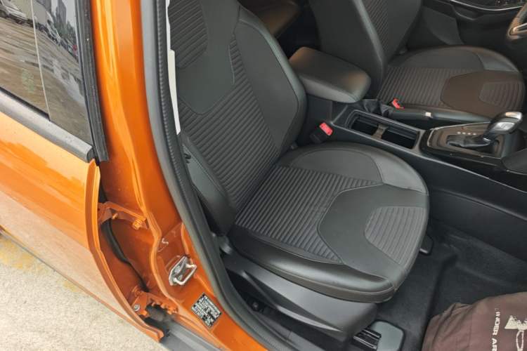 Used Ford Focus 2018 Hatchback Classic 1.6L Automatic Trendy SmartDrive Edition Right Front Seat