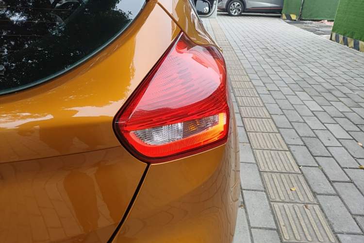 Used Ford Focus 2018 Hatchback Classic EcoBoost 180 Automatic Sport Edition Right Rear Taillight