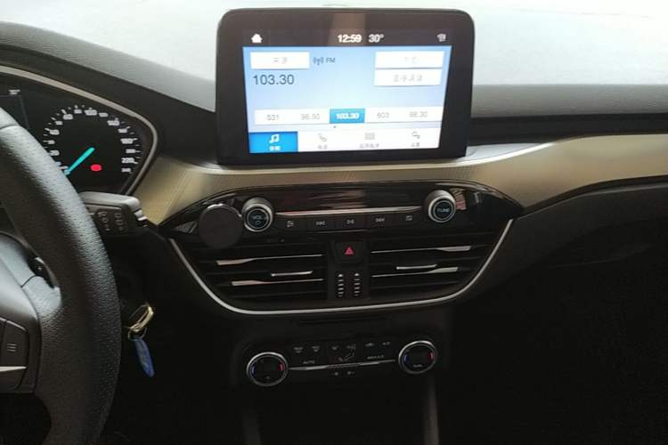 Used Ford Focus 2019 Hatchback EcoBoost 180 Automatic Trendy Model Audio And AC Panel