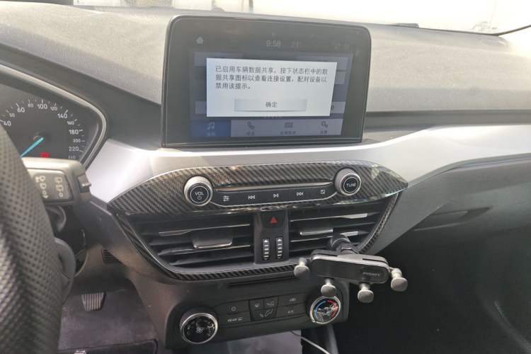 Used Ford Focus 2019 Hatchback 1.5L Manual FENGYUE Model China V Standard Audio And AC Panel