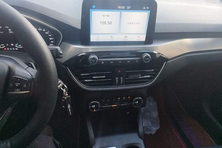 Used Ford Focus 2019 Hatchback EcoBoost 180 Automatic Trendy Model Audio And AC Panel