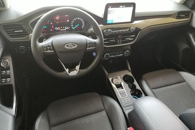 Used Ford Focus 2019 Hatchback EcoBoost 180 Automatic Trendy Model Center Console