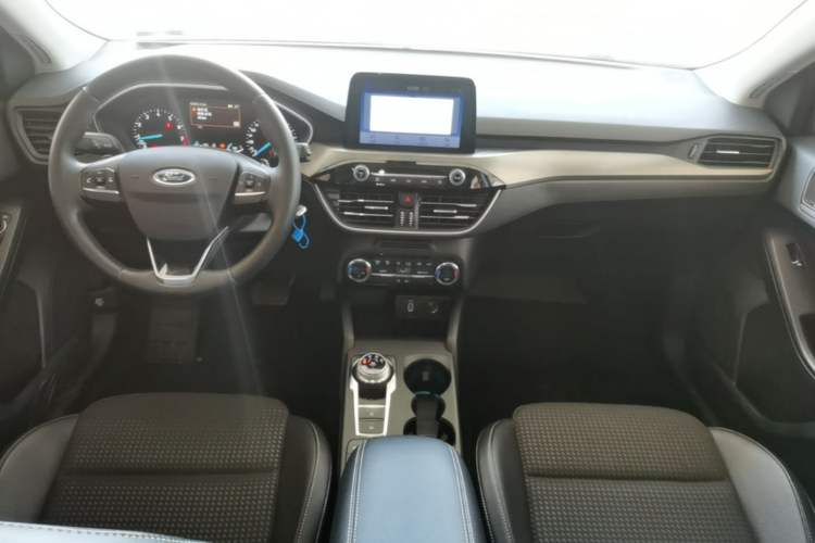 Used Ford Focus 2019 Hatchback EcoBoost 180 Automatic Trendy Model Center Console