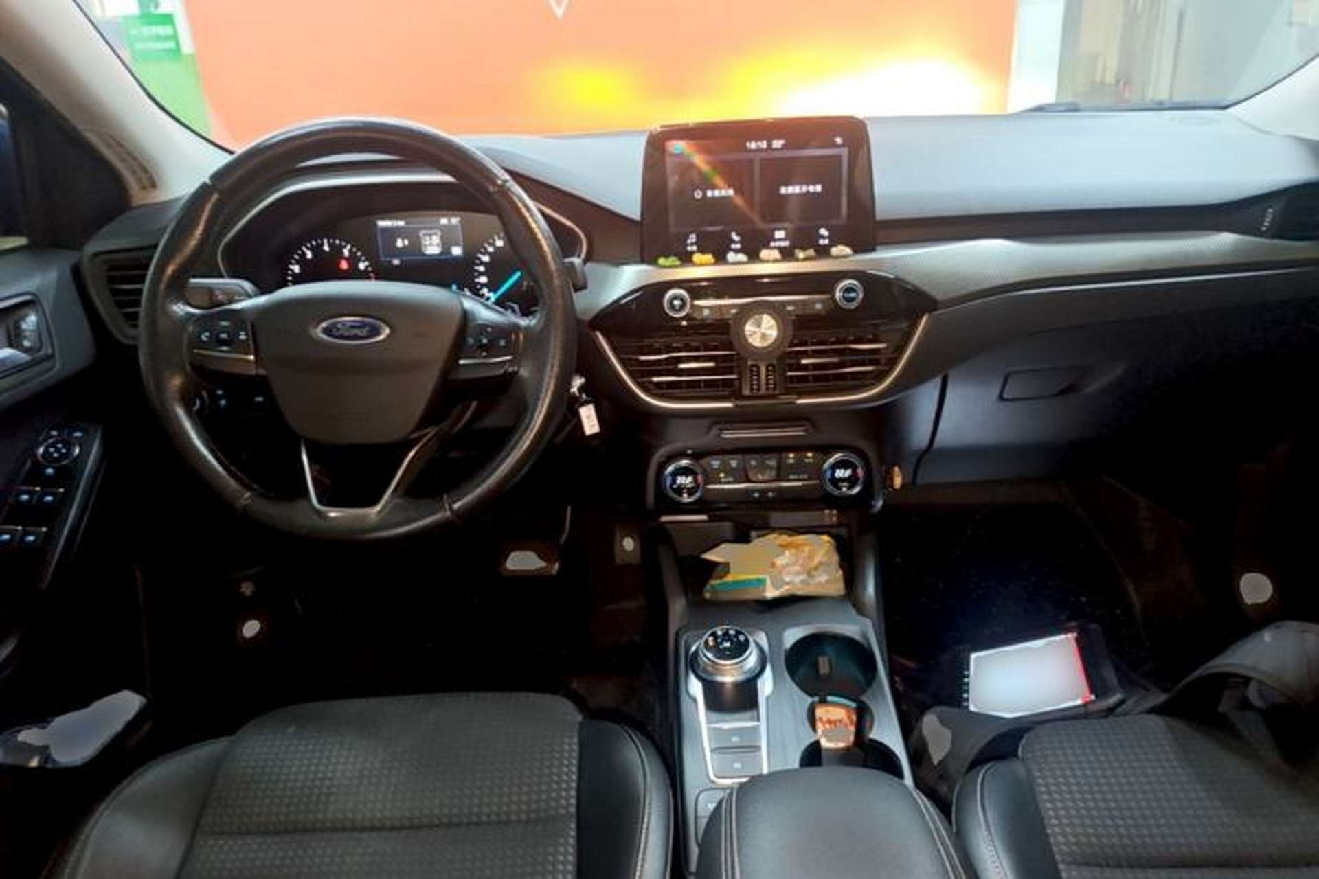 Used Ford Focus 2019 Sedan EcoBoost 180 Automatic Trend Edition Center Console