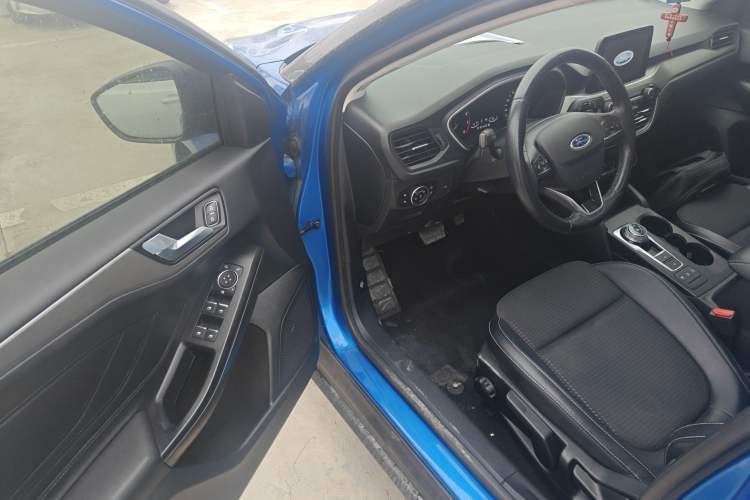Used Ford Focus 2019 Sedan EcoBoost 180 Automatic Trend Edition Driver Seat