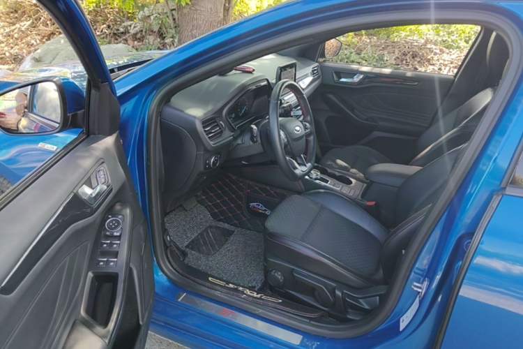 Used Ford Focus 2019 Hatchback EcoBoost 180 Automatic ST Line Driver Seat