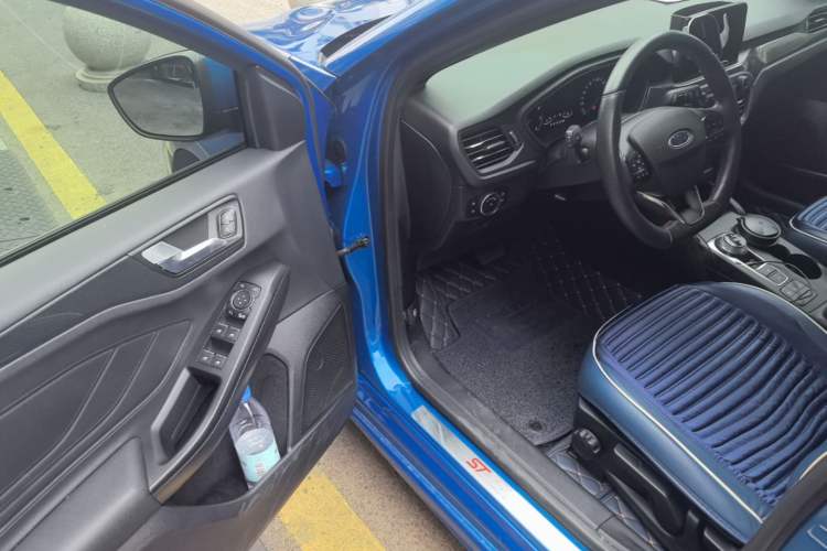 Used Ford Focus 2019 Hatchback EcoBoost 180 Automatic ST Line Driver Seat