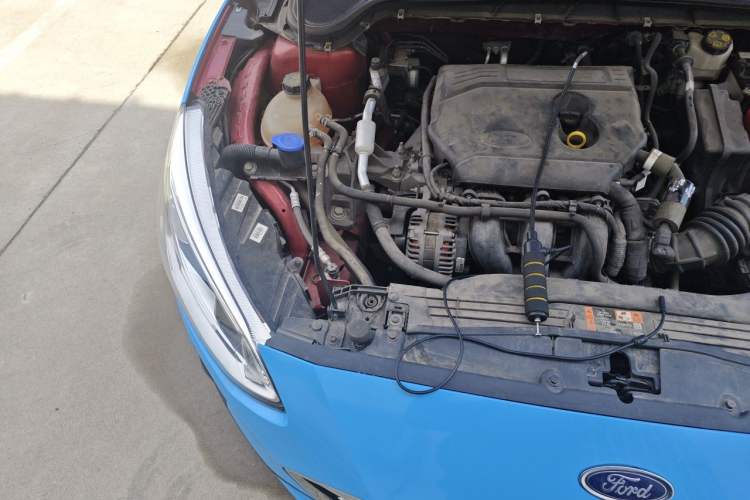 Used Ford Focus 2019 Hatchback 1.5L Manual FENGYUE Model China V Standard Engine Bay Right