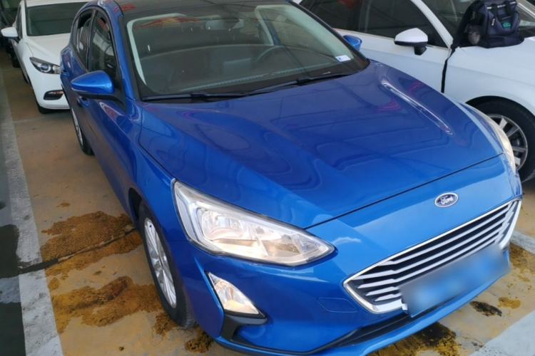 Used Ford Focus 2019 Hatchback EcoBoost 180 Automatic Trendy Model Exterior 1