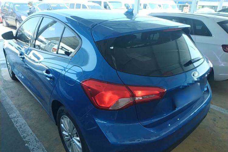 Used Ford Focus 2019 Hatchback EcoBoost 180 Automatic Trendy Model Exterior 2