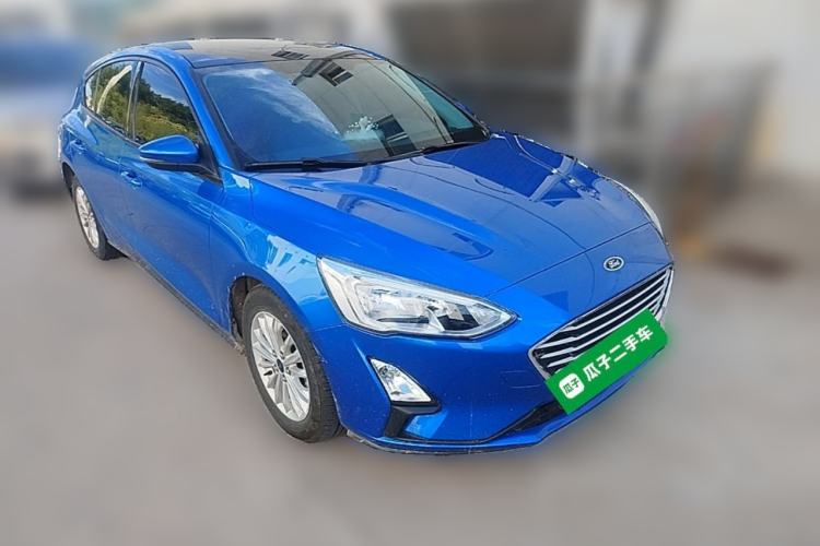 Used Ford Focus 2019 Hatchback EcoBoost 180 Automatic Trendy Model Front Right 45 Deg