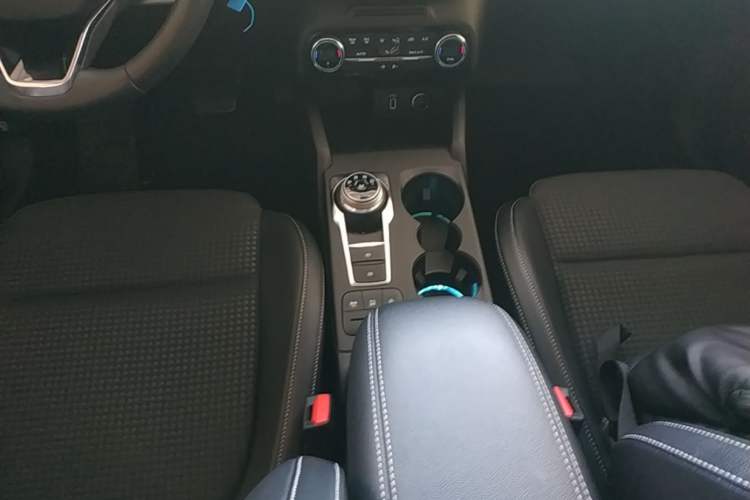 Used Ford Focus 2019 Hatchback EcoBoost 180 Automatic Trendy Model Gear Lever