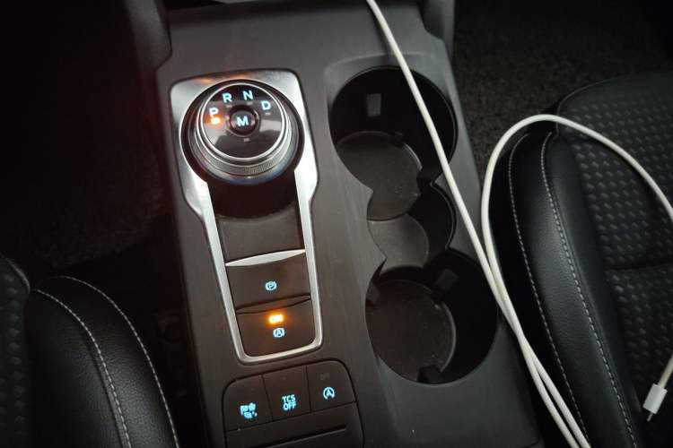 Used Ford Focus 2019 Sedan EcoBoost 180 Automatic Trend Edition Gear Lever