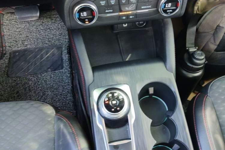 Used Ford Focus 2019 Hatchback EcoBoost 180 Automatic ST Line Gear Lever