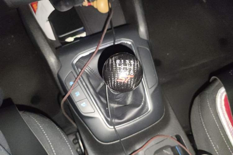 Used Ford Focus 2019 Hatchback 1.5L Manual FENGYUE Model China V Standard Gear Lever
