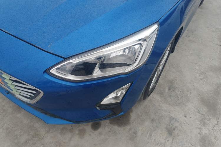 Used Ford Focus 2019 Sedan EcoBoost 180 Automatic Trend Edition Left Front Headlight