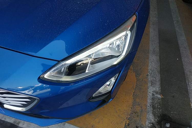 Used Ford Focus 2019 Hatchback EcoBoost 180 Automatic Trendy Model Left Front Headlight