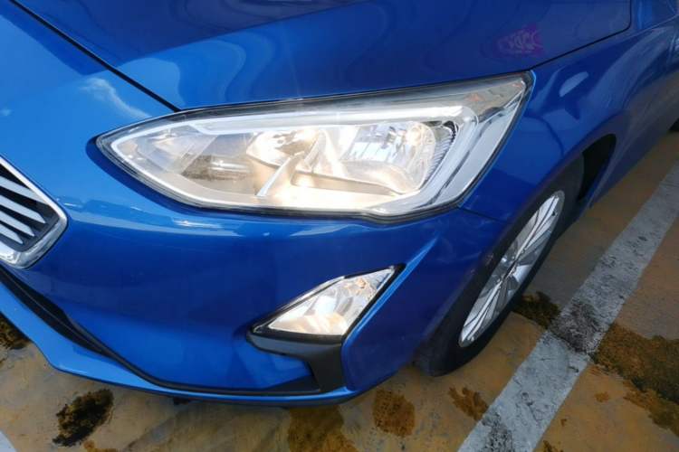 Used Ford Focus 2019 Hatchback EcoBoost 180 Automatic Trendy Model Left Front Headlight