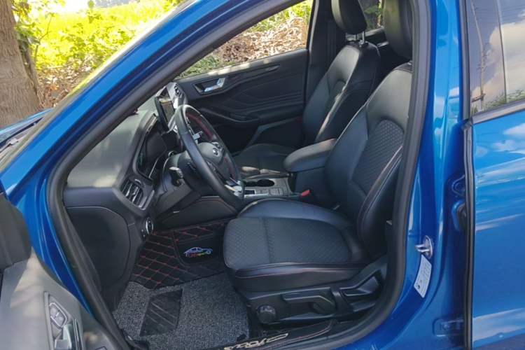Used Ford Focus 2019 Hatchback EcoBoost 180 Automatic ST Line Left Front Seat