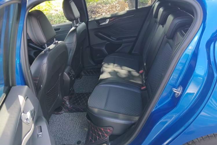 Used Ford Focus 2019 Hatchback EcoBoost 180 Automatic ST Line Left Rear Seat