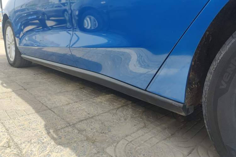 Used Ford Focus 2019 Sedan EcoBoost 180 Automatic Trend Edition Left Side Sill