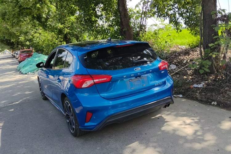 Used Ford Focus 2019 Hatchback EcoBoost 180 Automatic ST Line Rear Left 45 Deg