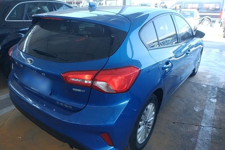 Used Ford Focus 2019 Hatchback EcoBoost 180 Automatic Trendy Model Rear Right 45 Deg