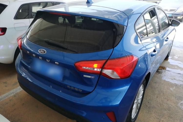 Used Ford Focus 2019 Hatchback EcoBoost 180 Automatic Trendy Model Rear Right 45 Deg