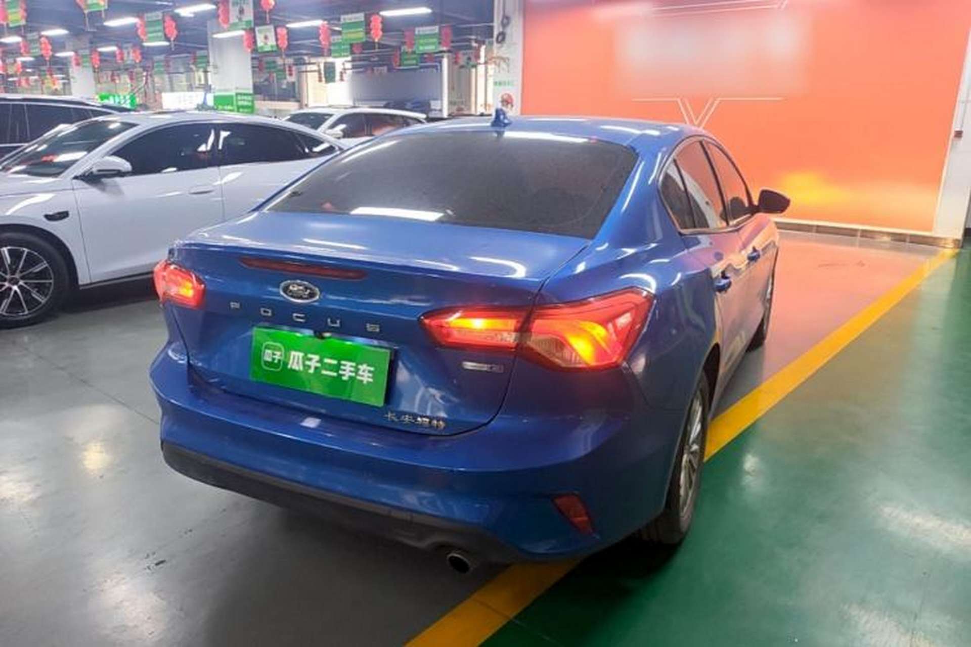 Used Ford Focus 2019 Sedan EcoBoost 180 Automatic Trend Edition Rear Right 45 Deg