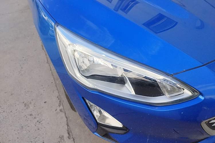 Used Ford Focus 2019 Hatchback EcoBoost 180 Automatic Trendy Model Right Front Headlight