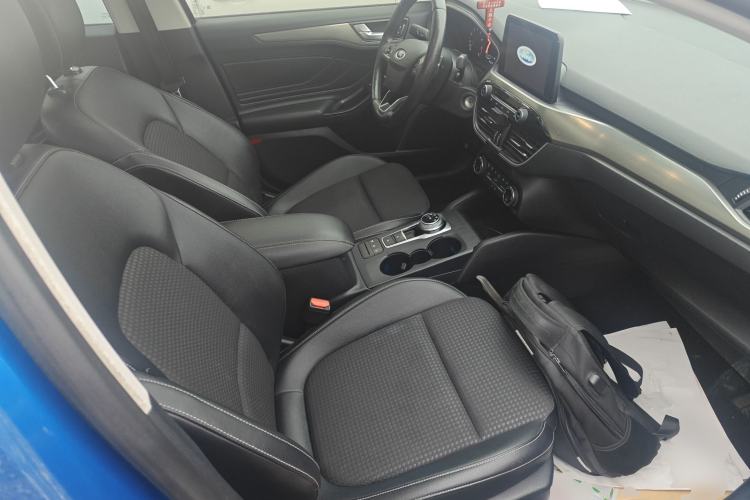 Used Ford Focus 2019 Sedan EcoBoost 180 Automatic Trend Edition Right Front Seat