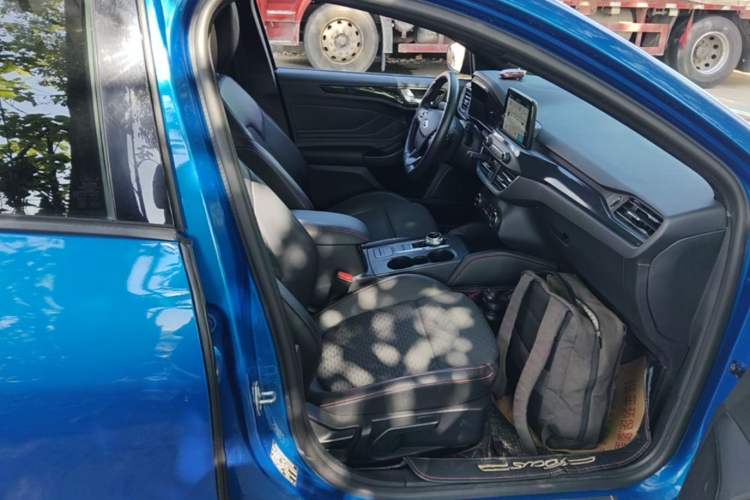 Used Ford Focus 2019 Hatchback EcoBoost 180 Automatic ST Line Right Front Seat