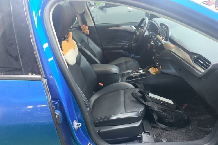 Used Ford Focus 2019 Sedan EcoBoost 180 Automatic Trend Edition Right Front Seat