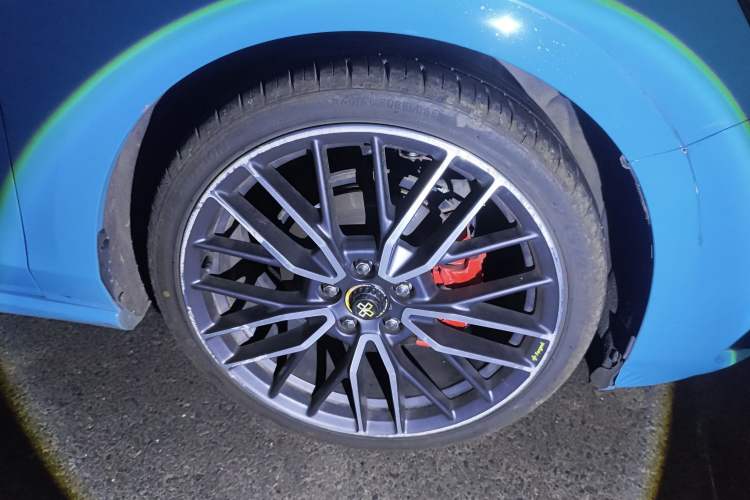 Used Ford Focus 2019 Hatchback 1.5L Manual FENGYUE Model China V Standard Right Front Wheel Hub