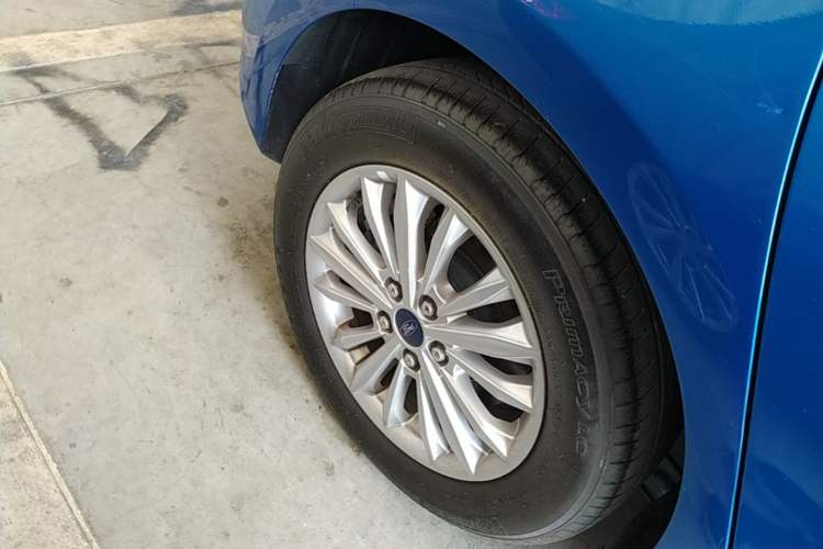 Used Ford Focus 2019 Hatchback EcoBoost 180 Automatic Trendy Model Right Rear Wheel Hub