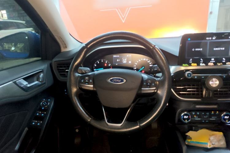 Used Ford Focus 2019 Sedan EcoBoost 180 Automatic Trend Edition Steering Wheel