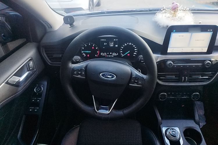 Used Ford Focus 2019 Hatchback EcoBoost 180 Automatic Trendy Model Steering Wheel