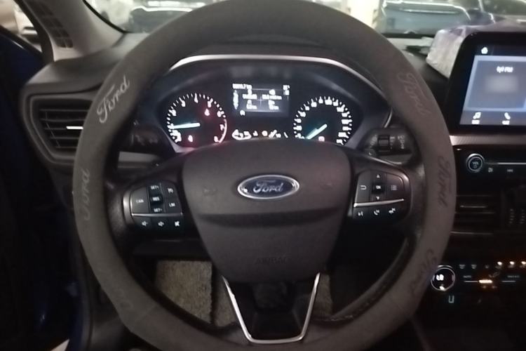 Used Ford Focus 2019 Hatchback EcoBoost 180 Automatic Trendy Model Steering Wheel