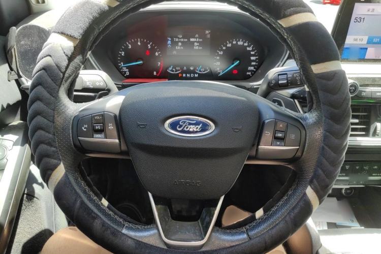 Used Ford Focus 2019 Sedan EcoBoost 180 Automatic Trend Edition Steering Wheel