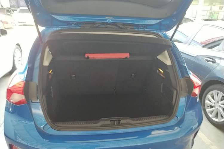 Used Ford Focus 2019 Hatchback EcoBoost 180 Automatic Trendy Model Trunk