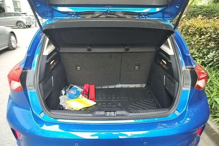 Used Ford Focus 2019 Hatchback EcoBoost 180 Automatic Trendy Model Trunk