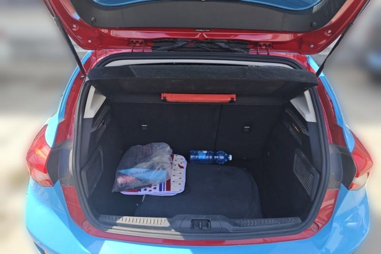Used Ford Focus 2019 Hatchback 1.5L Manual FENGYUE Model China V Standard Trunk